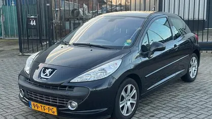 Occasion 2006 Peugeot 207 Hatchback | € 1.150 (Goede deal)