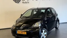 Zwart Gebruikt 2009 Toyota Aygo Comfort Hatchback | € 3.750 (Eerlijke prijs)