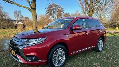 Rood Gebruikt 2020 Mitsubishi Outlander SUV | € 18.950 (Goede deal)
