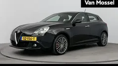 Zwart Gebruikt 2018 Alfa Romeo Giulietta Super Hatchback | € 17.935 (Eerlijke prijs)