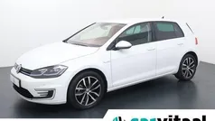 Wit Gebruikt 2020 VW e-Golf Hatchback | € 16.840 (Eerlijke prijs)