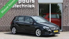 Zwart Gebruikt 2017 Mercedes B180 Business MPV | € 19.500 (Eerlijke prijs)