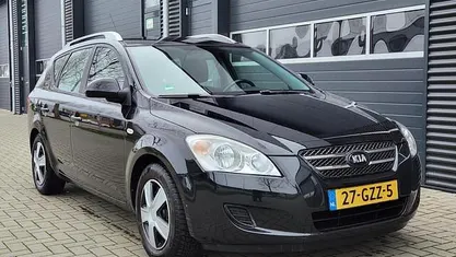 Zwart Occasion 2008 Kia Ceed Hatchback | € 2.250 (Eerlijke prijs)