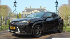 Zwart Gebruikt 2020 Lexus UX 250h Business Edition SUV | € 26.895 (Eerlijke prijs)