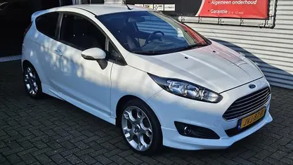 Occasion 2015 Ford Fiesta ST-Line Hatchback | € 6.945 (Eerlijke prijs)