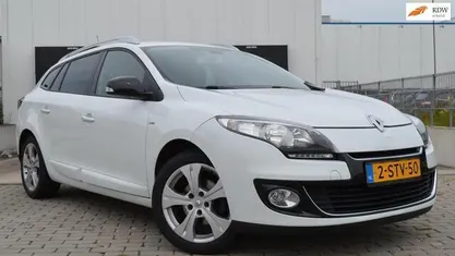 Occasion Renault Mégane GrandTour Bose Edition 110 PK (80 kW) 2013 Wit Stationwagen