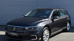 Grijs Gebruikt 2021 VW Passat GTE Stationwagen | € 21.940 (Goede deal)
