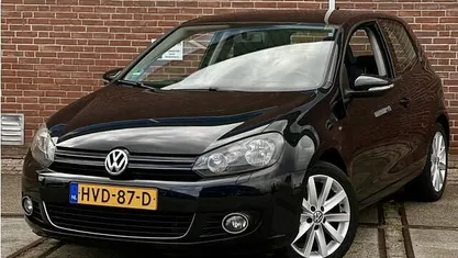 Zwart Gebruikt 2010 VW Golf VI Highline Hatchback | € 4.950 (Eerlijke prijs)