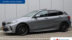Grijs Gebruikt 2023 BMW 120 M Sport Hatchback | € 34.995 (Eerlijke prijs)
