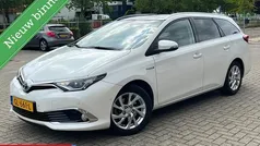 Wit Gebruikt 2015 Toyota Auris Touring Sports Stationwagen | € 9.250 (Eerlijke prijs)