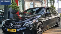 Zwart Gebruikt 2019 Mercedes C180 AMG Sedan | € 25.890 (Eerlijke prijs)