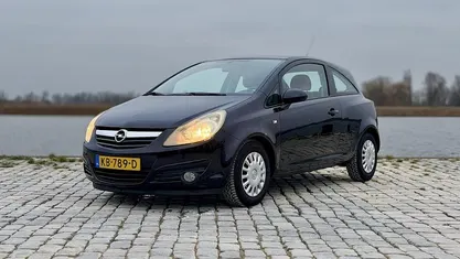 Gebruikt 2016 Opel Corsa Selection Hatchback | € 1.850 (Goede deal)