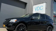 Zwart Gebruikt 2006 Mercedes 350 SUV | € 10.945 (Goede deal)