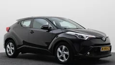 Gebruikt 2017 Toyota C-HR SUV | € 17.950 (Eerlijke prijs)