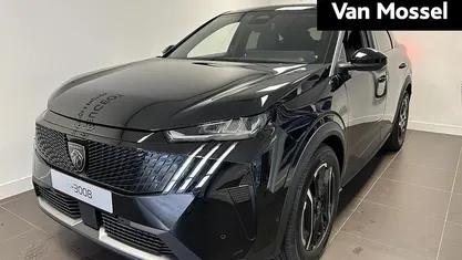 Zwart Nieuw 2025 Peugeot e-3008 Allure SUV | € 36.940 (Goede deal)