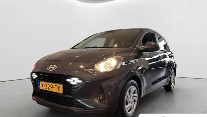 Grijs Occasion 2024 Hyundai i10 Comfort Hatchback | € 15.895 (Eerlijke prijs)