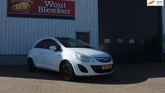 Wit Gebruikt 2012 Opel Corsa Edition Hatchback | € 2.900 (Eerlijke prijs)