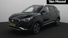 Zwart Gebruikt 2019 MG ZS Luxury Sedan | € 13.995 (Eerlijke prijs)