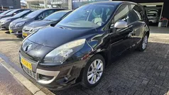 Zwart Gebruikt 2011 Renault Scénic III MPV | € 5.850 (Eerlijke prijs)