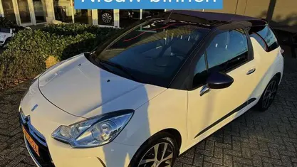 Occasion Citroën DS3 Cabriolet Chic 82 PK (60 kW) 2014 Wit, metallic lak Cabriolet