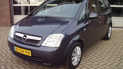 Grijs (metallic) Occasion 2006 Opel Meriva Enjoy MPV | € 2.450 (Eerlijke prijs)