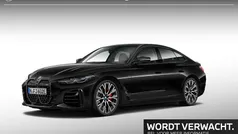 Saphirschwarz metallic (zwart metallic) Gebruikt 2023 BMW i4 Executive Sedan | € 54.900 (Super prijs)