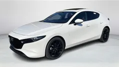 Wit Nieuw 2025 Mazda 3 Takumi-Line Hatchback | € 41.990 (Eerlijke prijs)