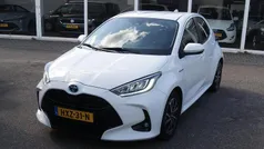 Wit Gebruikt 2021 Toyota Yaris Hybrid Hatchback | € 19.950 (Eerlijke prijs)