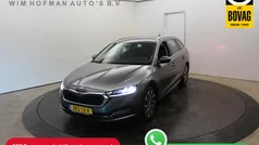 Grijs Gebruikt 2022 Skoda Octavia Business Line Stationwagen | € 26.440 (Goede deal)