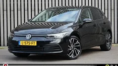 Gebruikt 2021 VW Golf VIII Life Hatchback | € 19.895 (Eerlijke prijs)