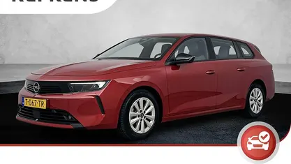 Rood Occasion 2023 Opel Astra Stationwagen | € 21.925 (Eerlijke prijs)