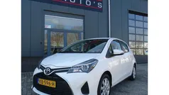 Wit Gebruikt 2016 Toyota Yaris Hatchback | € 9.650 (Eerlijke prijs)