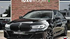 Zwart Gebruikt 2023 BMW 530e M Sport Stationwagen | € 42.900 (Eerlijke prijs)