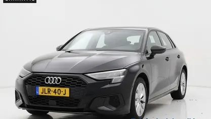 Zwart (metallic) Occasion 2024 Audi A3 Sportback e-tron Proline Hatchback | € 33.445 (Eerlijke prijs)