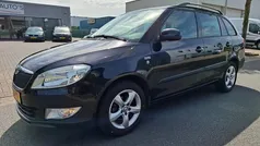Zwart Gebruikt 2012 Skoda Fabia Stationwagen | € 1.995 (Goede deal)