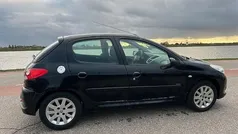 Zwart Gebruikt 2011 Peugeot 206 Hatchback | € 3.250 (Eerlijke prijs)