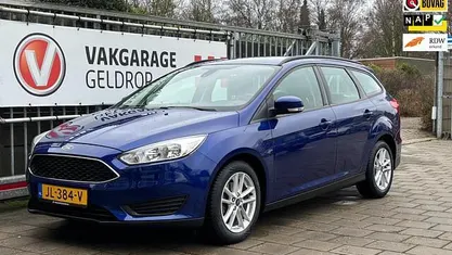 Blauw (metallic) Occasion 2016 Ford Focus Trend Stationwagen | € 8.995 (Eerlijke prijs)