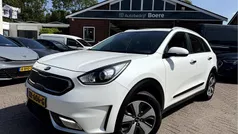Wit Gebruikt 2016 Kia Niro First Edition SUV | € 14.450 (Eerlijke prijs)