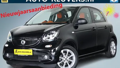 Zwart, metallic lak Gebruikt 2017 Smart ForFour Hatchback | € 8.900 (Eerlijke prijs)