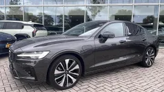 Grijs Gebruikt 2023 Volvo S60 Ultimate Sedan | € 40.900 (Super prijs)