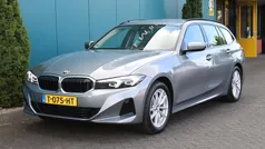 Gebruikt 2023 BMW 318 Basis Stationwagen | € 32.950 (Goede deal)