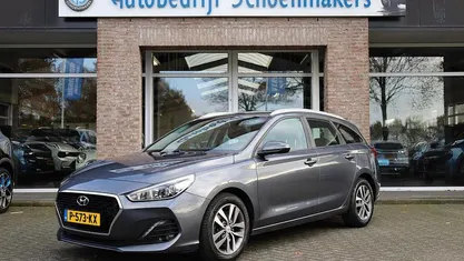 Grijs Gebruikt 2019 Hyundai i30 Premium Stationwagen | € 16.990 (Eerlijke prijs)