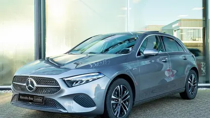 Occasion Mercedes A250 Business 15 PK (11 kW) 2026 Grijs Hatchback