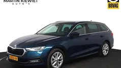Blauw Gebruikt 2021 Skoda Octavia Style Stationwagen | € 13.749 (Goede deal)