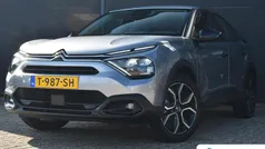 Grijs Gebruikt 2023 Citroën e-C4 Feel SUV | € 18.795 (Eerlijke prijs)