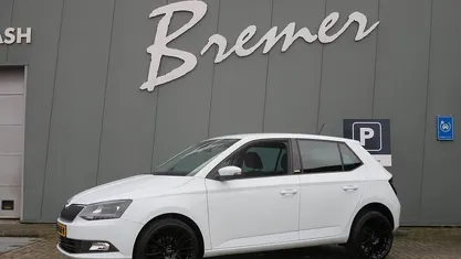 Occasion Skoda Fabia Joy 90 PK (66 kW) 2016 Wit Hatchback