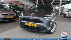 Grijs, metallic lak Gebruikt 2024 Toyota Yaris Cross Active SUV | € 28.350 (Goede deal)