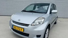 Grijs Gebruikt 2011 Daihatsu Sirion Hatchback | € 4.150 (Eerlijke prijs)