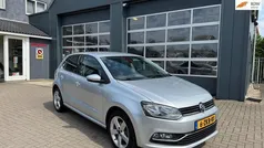Grijs, metallic lak Gebruikt 2015 VW Polo Highline Hatchback | € 10.450 (Eerlijke prijs)