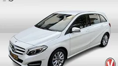 Wit Gebruikt 2018 Mercedes B180 Business MPV | € 17.950 (Eerlijke prijs)